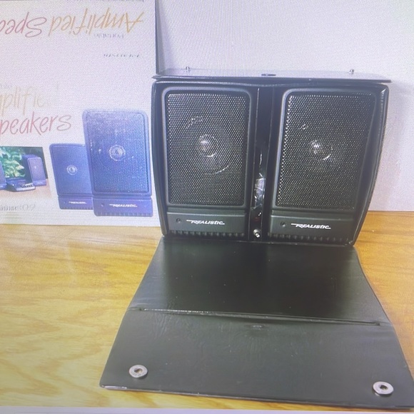 Realistic minimus 0.9 portable amplified studio speaker case cables - Picture 13 of 13